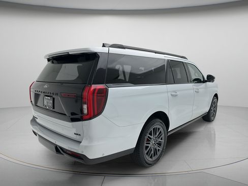 Used 2025 Ford Expedition Max Platinum w/ Stealth Performance Package AWD/4WD image 5