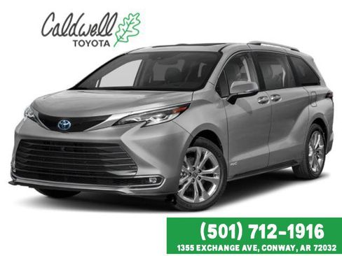 Used 2022 Toyota Sienna Platinum FWD image 2