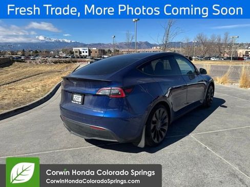 Used 2023 Tesla Model Y Performance image 3