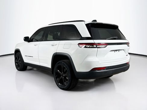 Used 2023 Jeep Grand Cherokee Limited w/ Black Appearance Package RWD image 30