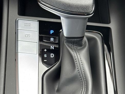 New 2026 Hyundai Elantra SE FWD image 25