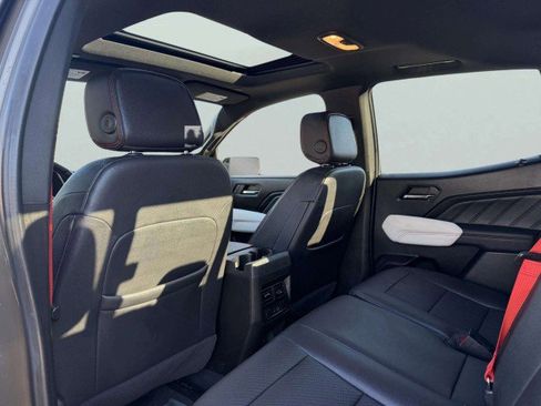 Used 2024 GMC Canyon AT4X image 35