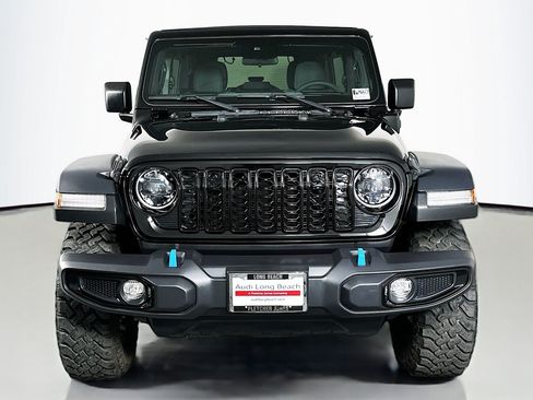 Used 2024 Jeep Wrangler Unlimited AWD/4WD image 2