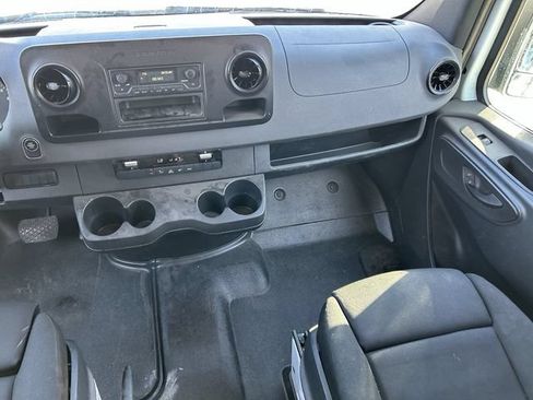 Used 2019 Mercedes-Benz Sprinter 144 image 17