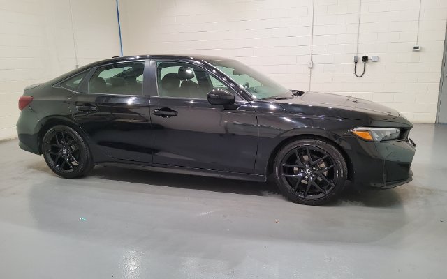 Used 2025 Honda Civic Sport image 9