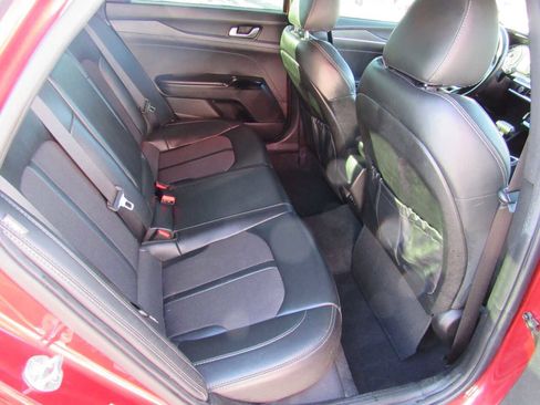 Used 2023 Kia K5 GT-Line image 9