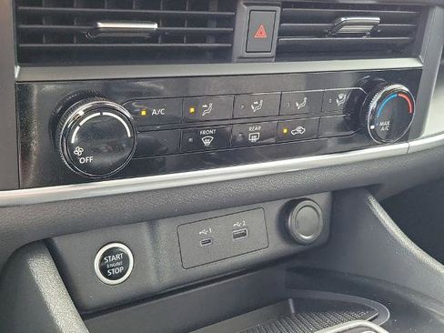 Certified 2023 Nissan Rogue S FWD image 29