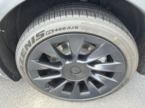 Used 2023 Tesla Model Y Long Range AWD/4WD image 20