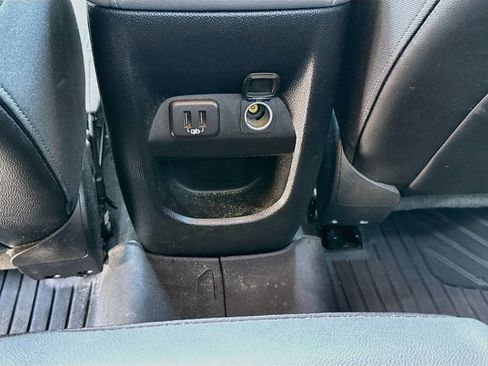 Used 2019 Chevrolet Colorado Z71 AWD/4WD image 28