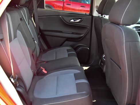 Used 2025 Chevrolet Blazer LT FWD image 41