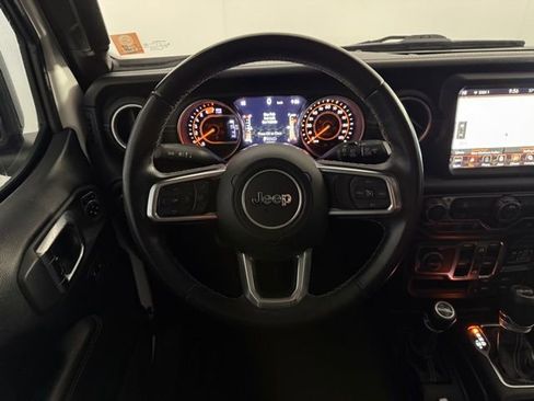 Used 2018 Jeep Wrangler Unlimited Sahara image 20