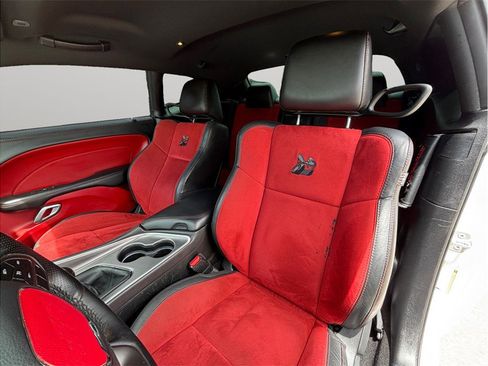 Used 2020 Dodge Challenger R/T Scat Pack w/ Plus Package RWD image 19