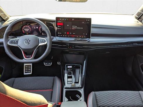 New 2025 Volkswagen Golf SE image 14