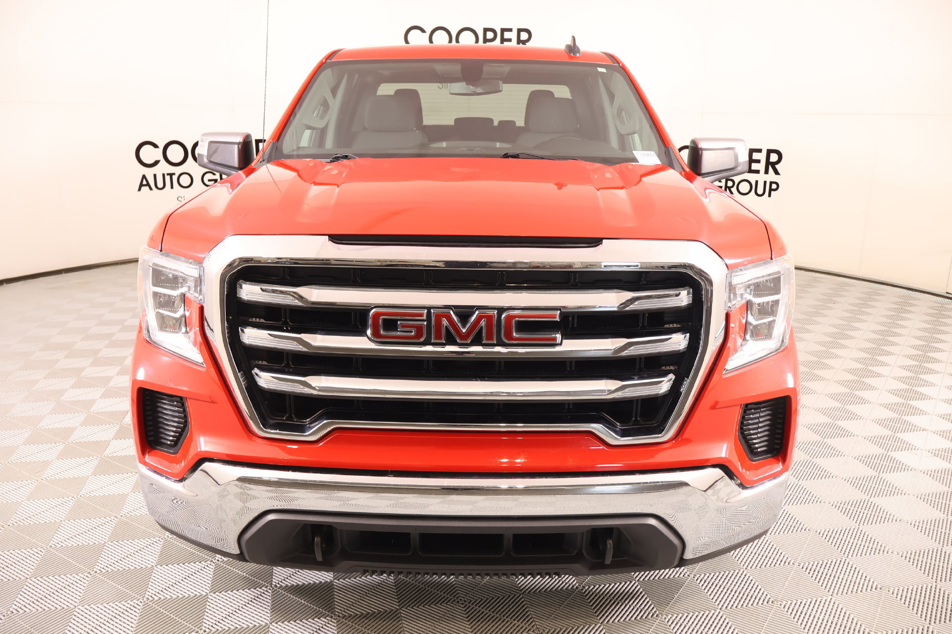 Used 2020 GMC Sierra 1500 SLE w/ SLE Value Package AWD/4WD image 9