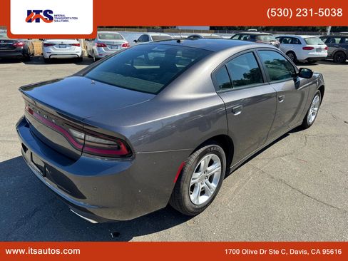 Used 2020 Dodge Charger SXT image 5