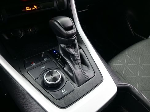 Used 2023 Toyota RAV4 Woodland Edition image 21