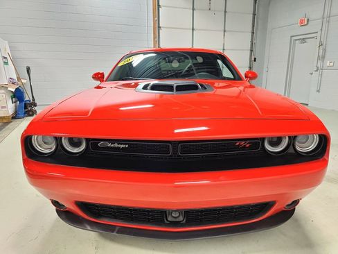 Used 2015 Dodge Challenger R/T Plus image 3