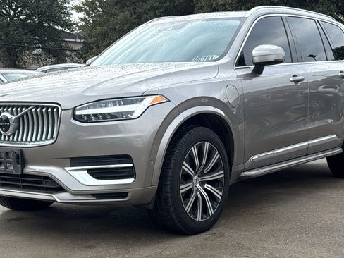 Used 2022 Volvo XC90 T8 Inscription image 3