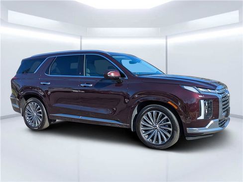 Used 2025 Hyundai Palisade Calligraphy image 1