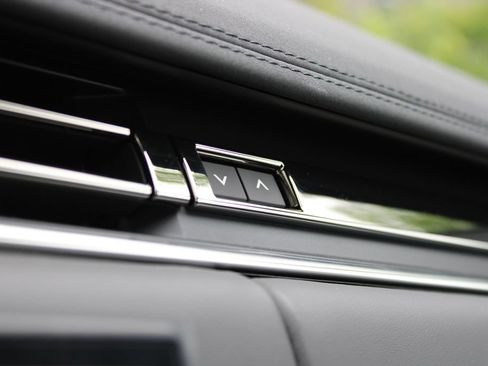 New 2026 Land Rover Range Rover SE AWD/4WD image 18