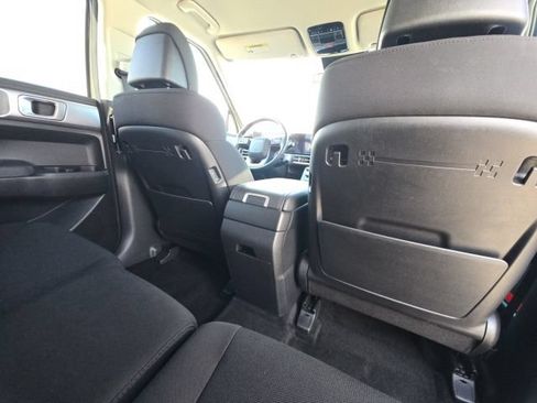 Used 2024 Hyundai Santa Fe SE FWD image 19