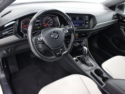 Used 2020 Volkswagen Jetta R-Line w/ R-Line Cold Weather Package FWD image 13