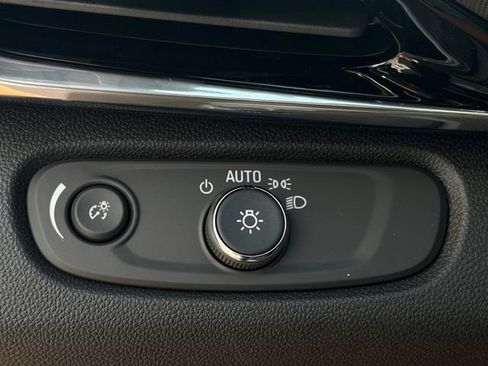 New 2026 Buick Envista Sport Touring w/ Convenience I Package FWD image 19