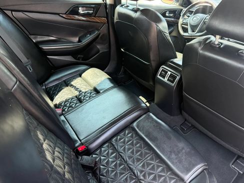 Used 2016 Nissan Maxima Platinum FWD image 15