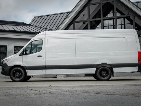 New 2026 Mercedes-Benz Sprinter 2500 image 3