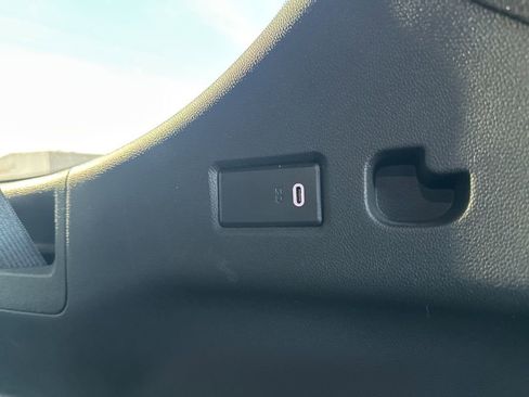 Used 2022 Cadillac Escalade ESV Sport w/ Touring Package image 39