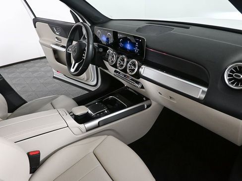 Certified 2021 Mercedes-Benz GLB 250 4MATIC image 24