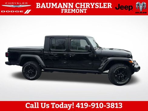 Used 2022 Jeep Gladiator Sport AWD/4WD image 17
