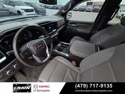 Used 2025 GMC Sierra 1500 SLT w/ SLT Premium Plus Package AWD/4WD image 10
