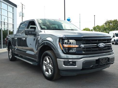 Used 2025 Ford F150 XLT w/ Equipment Group 301A Standard RWD image 3