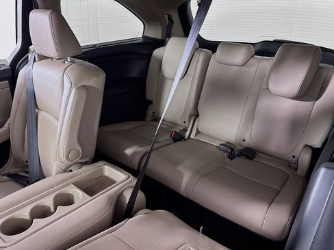 Used 2024 Honda Odyssey Touring image 8