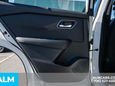 Used 2024 Nissan Rogue Platinum w/ Platinum Premium Package image 31