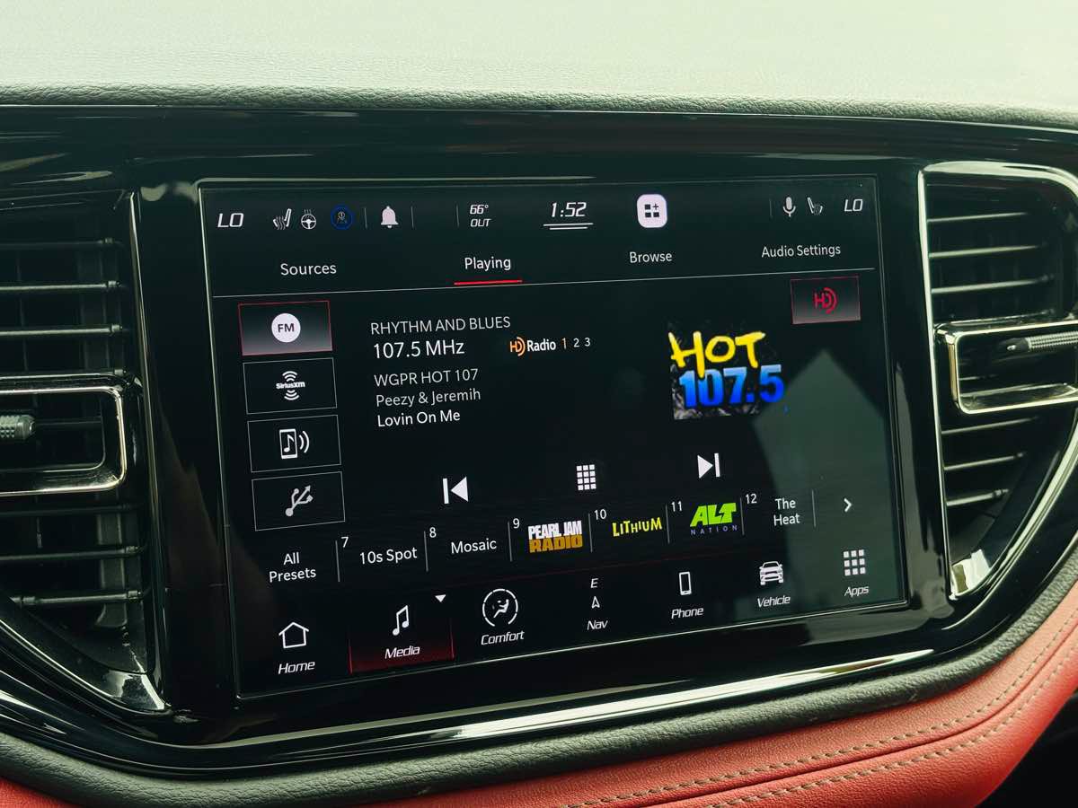Used 2021 Dodge Durango R/T w/ Technology Group AWD/4WD image 68