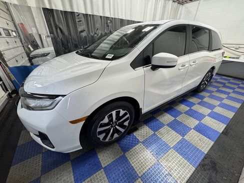 New 2026 Honda Odyssey EX-L image 6