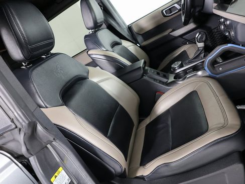 Used 2022 Ford Bronco Wildtrak image 30