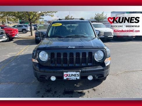 Used 2011 Jeep Patriot Latitude AWD/4WD image 13