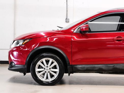 Used 2018 Nissan Rogue Sport SV FWD image 11