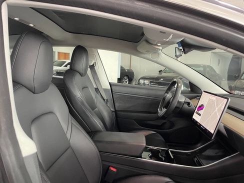 Used 2020 Tesla Model 3 Standard Range Plus image 28