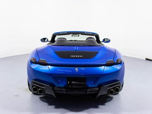 Certified 2025 Ferrari Roma Base image 7