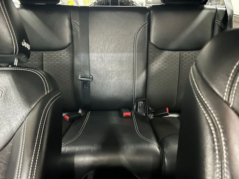 Used 2017 Jeep Wrangler Unlimited Sport AWD/4WD image 21