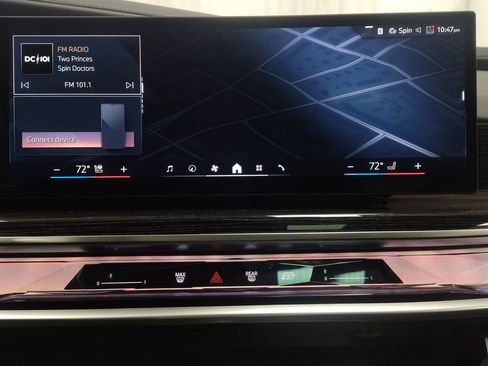 Used 2026 BMW 750e xDrive AWD/4WD image 19