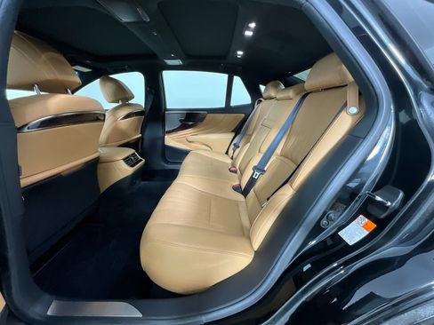 Used 2023 Lexus LS 500 image 25