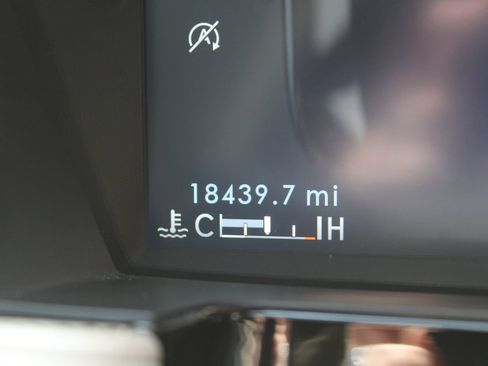 Used 2023 Lincoln Corsair FWD w/ Equipment Group 101A image 32