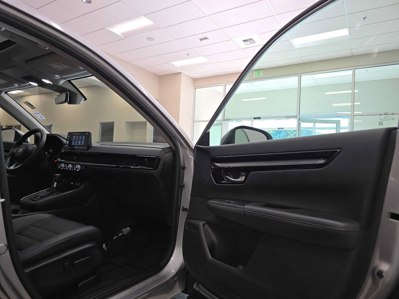 Used 2023 Honda CR-V EX-L image 30