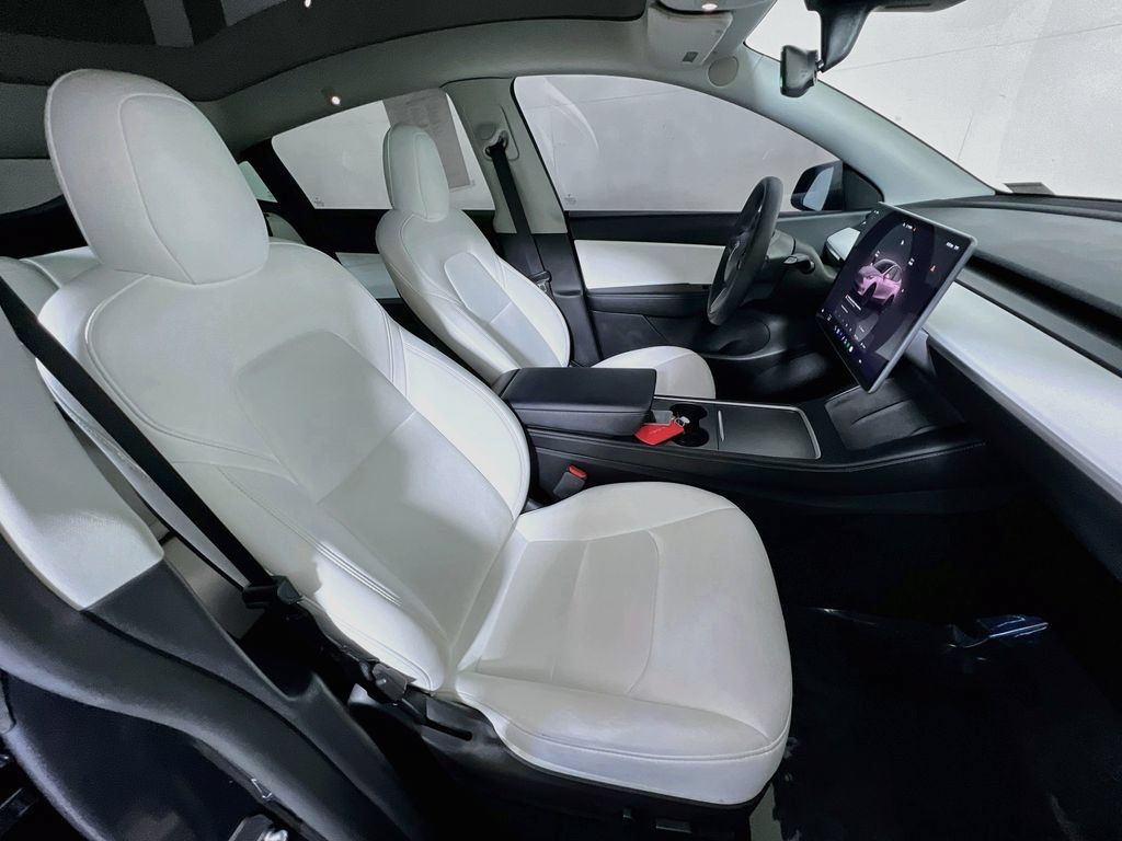 Used 2022 Tesla Model Y Performance AWD/4WD image 24