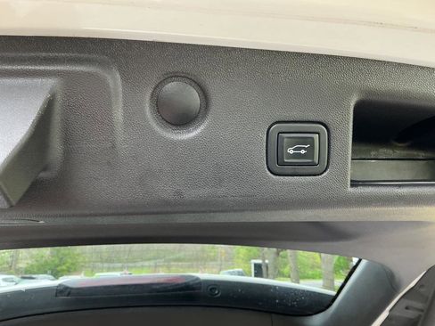 Used 2020 Chevrolet Equinox LT AWD/4WD image 19